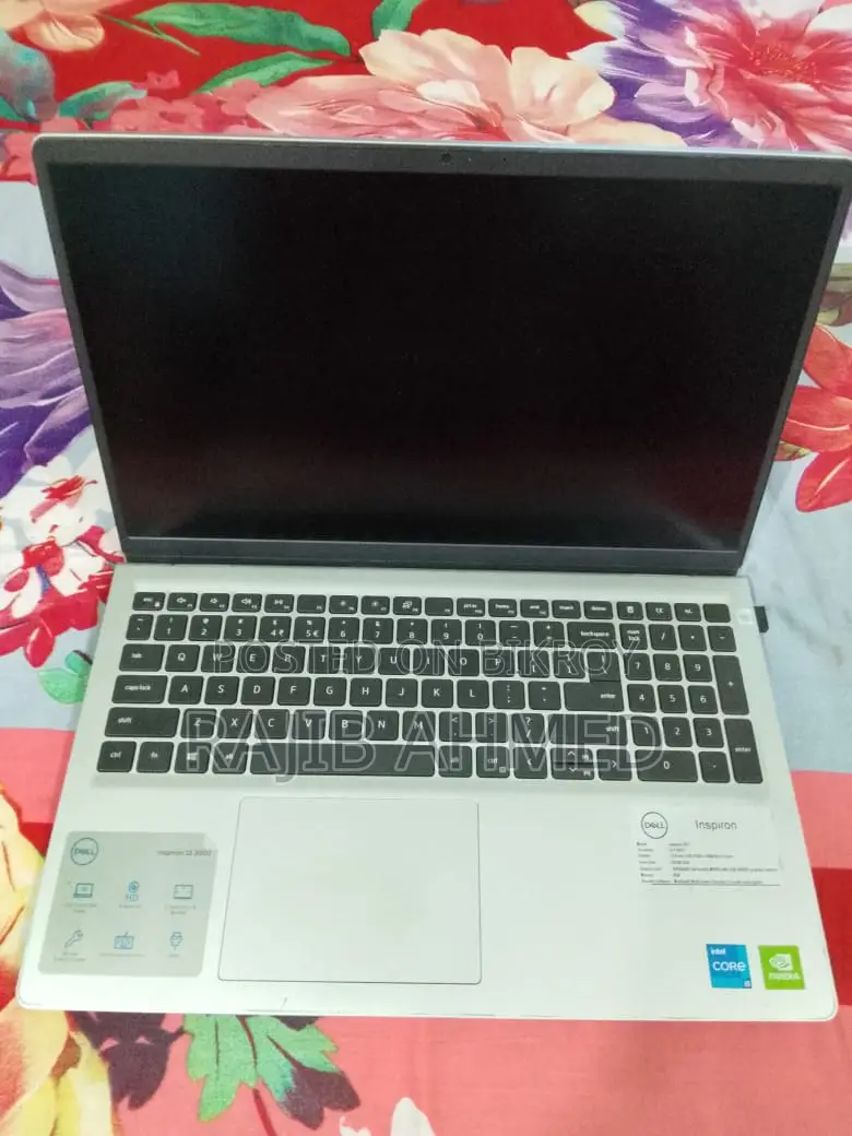 Dell Laptop RAM 8GB SSD 512GB