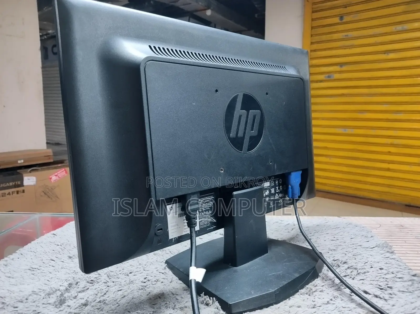 HP 19" Full Fresh Monitor..