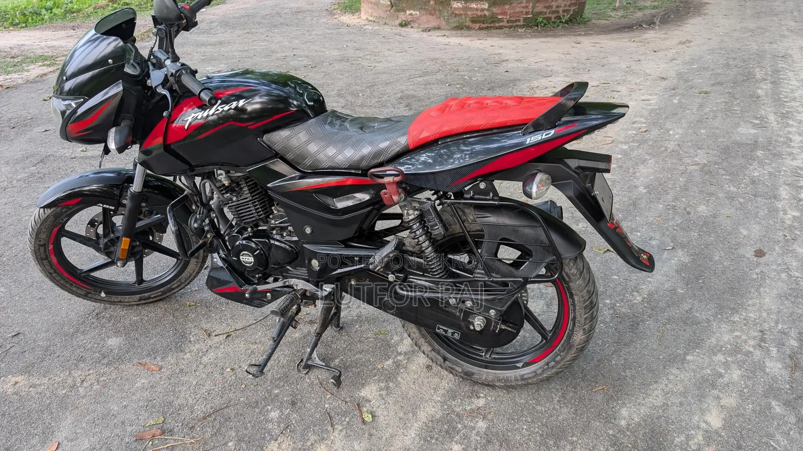 Bajaj Pulsar 150 . 2024