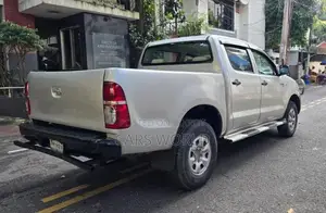 Toyota Hilux Double Cabin Pickup 2007