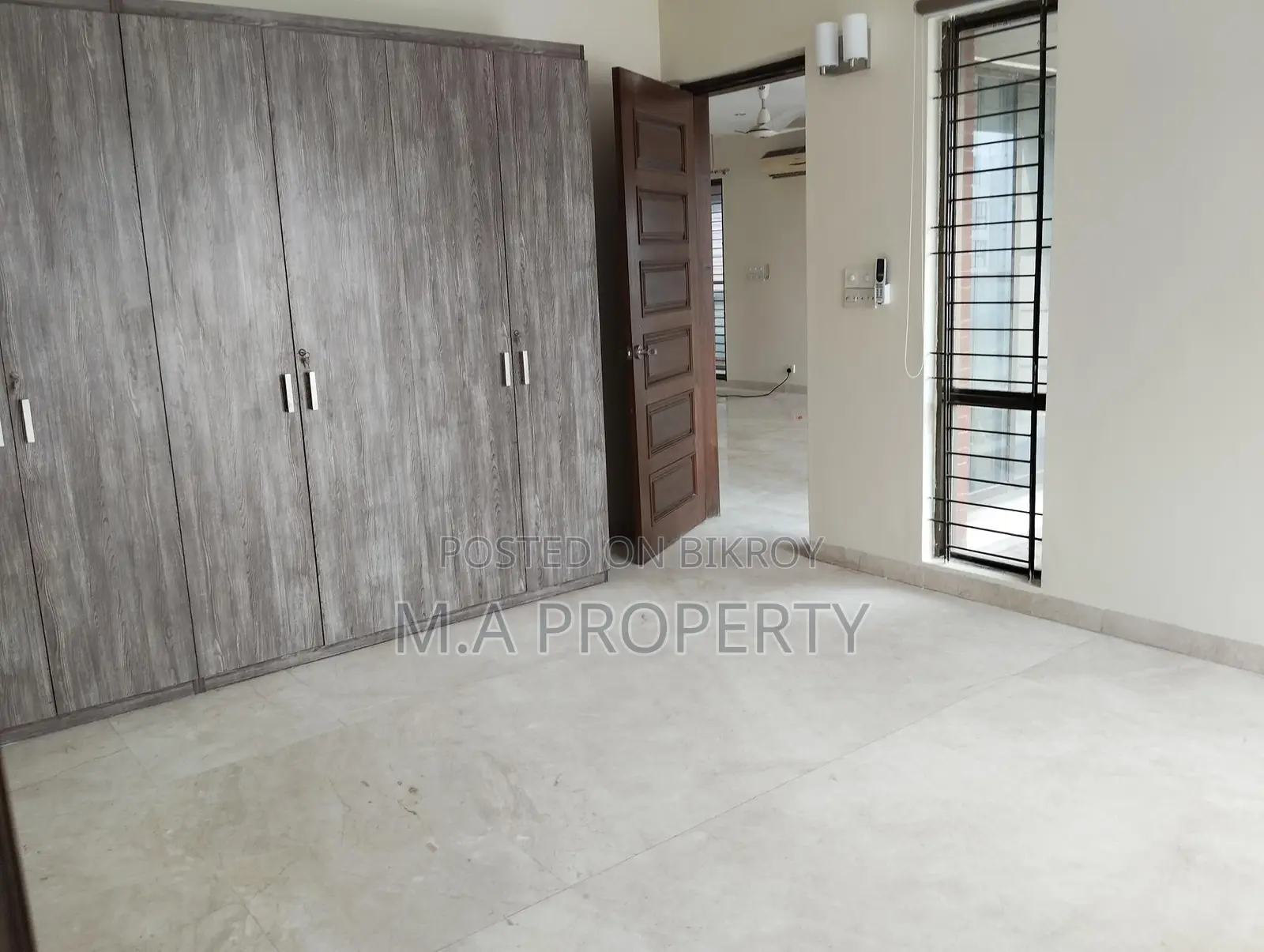Excellent Semi-Furnished 4 Bed Flat for Rent in Baridhara Diplomatic Zone