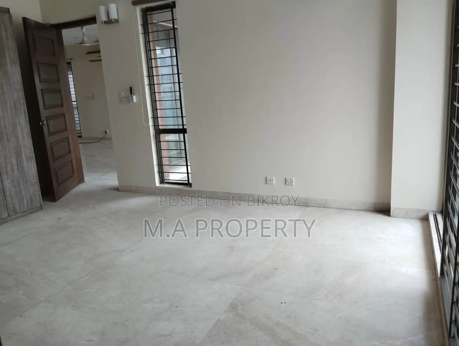 Excellent Semi-Furnished 4 Bed Flat for Rent in Baridhara Diplomatic Zone