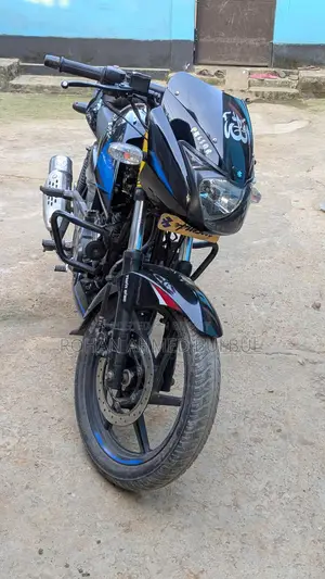Bajaj Pulsar 150 . 2021