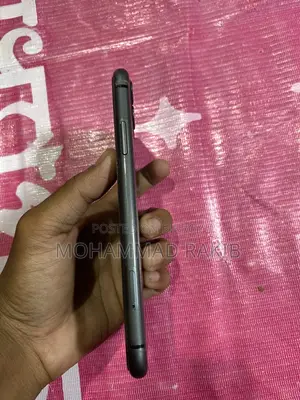 Apple iPhone 11 (Used)