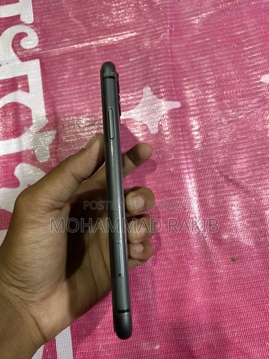 Apple iPhone 11 (Used)