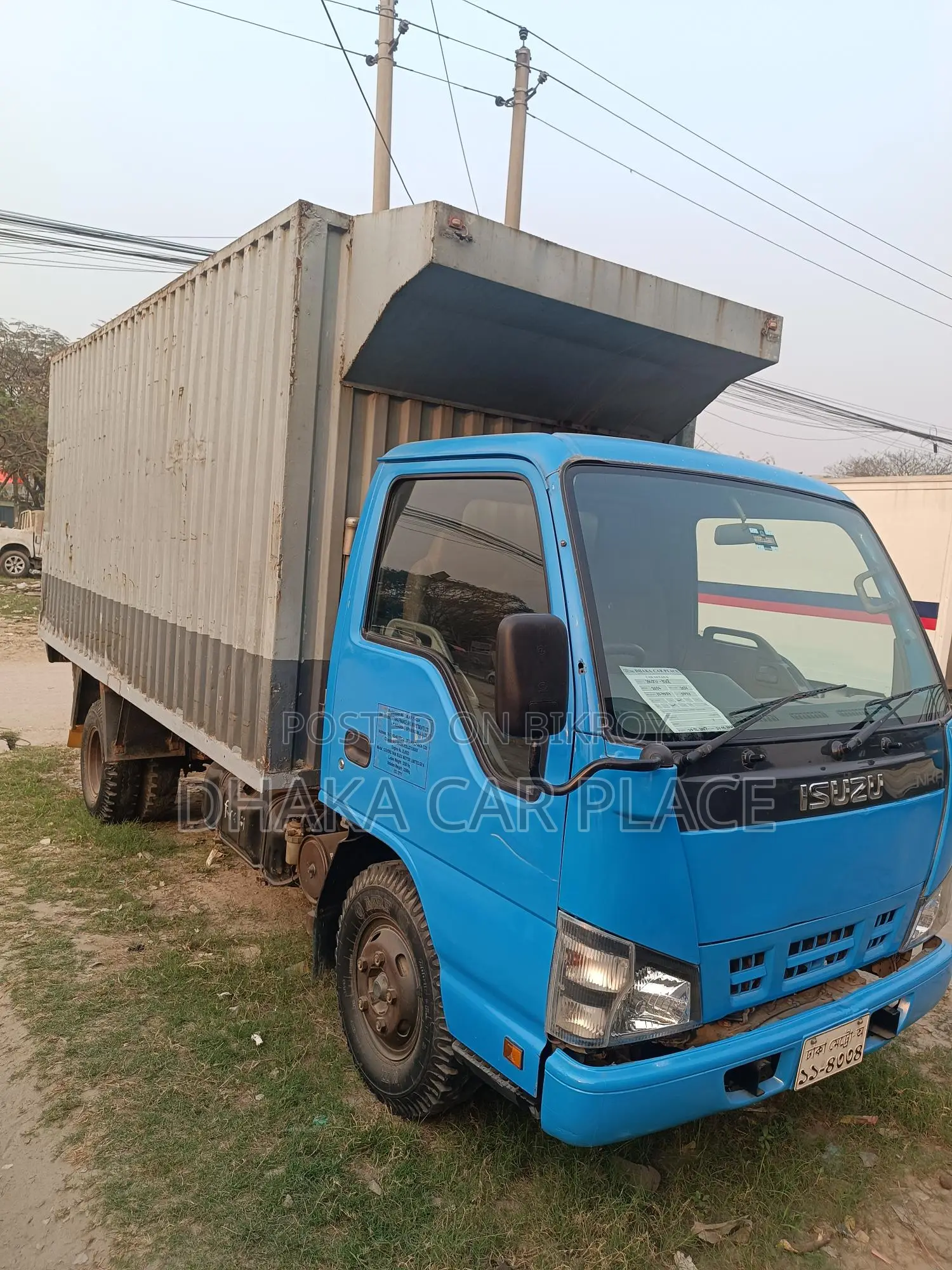 Isuzu NKR Covered Van 2016