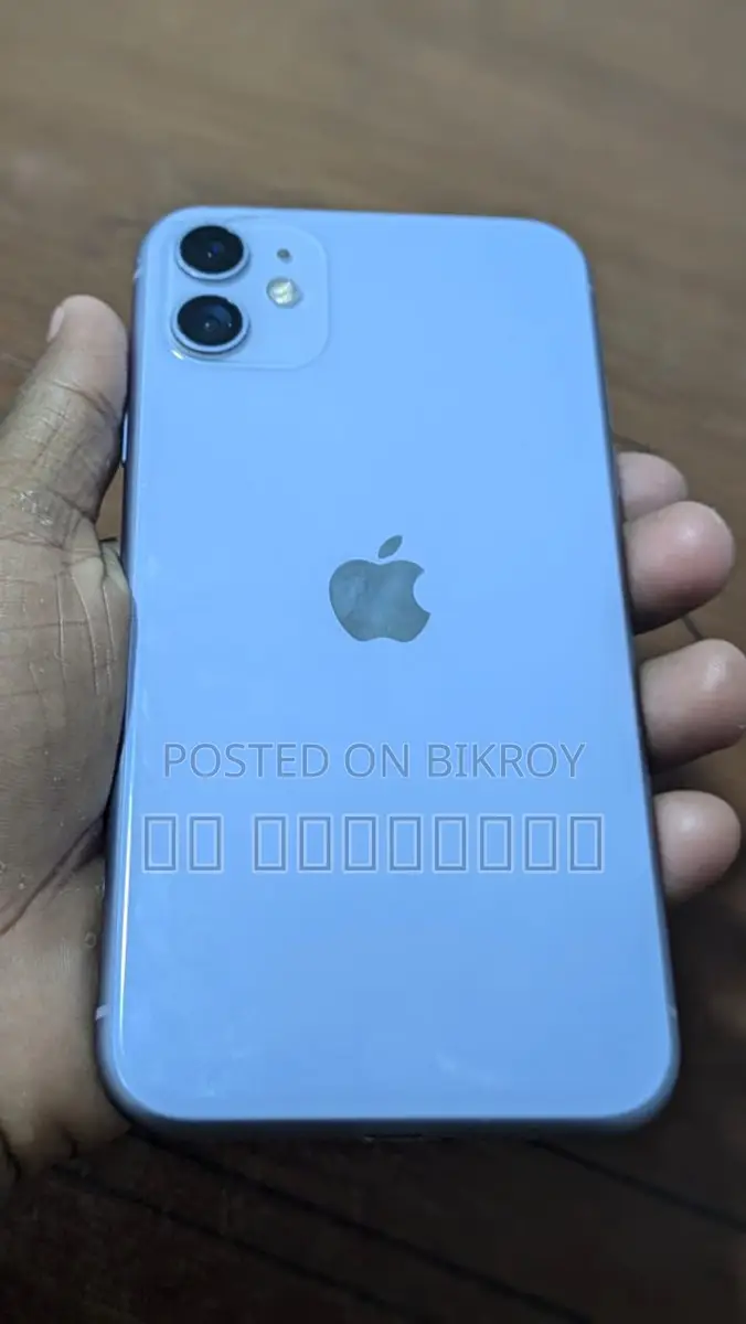 Apple iPhone 11 . (Used)