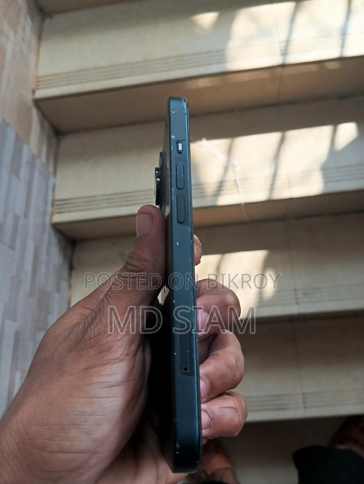 Apple iPhone 14 (Used)