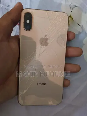 Apple iPhone X . (Used)
