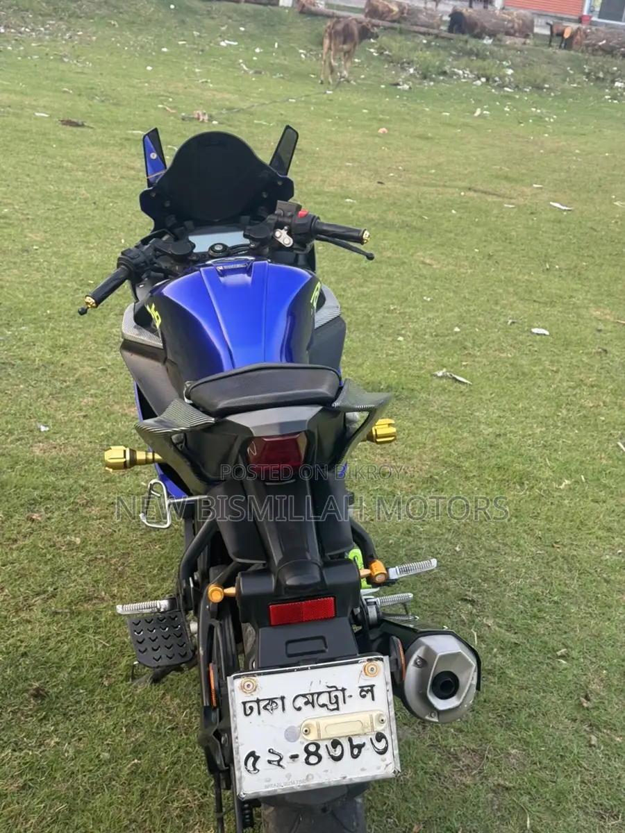 Yamaha R15 v3 2021