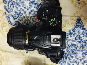 nikon d5500 + 18-55mm yongnuo 50 mm prime lens