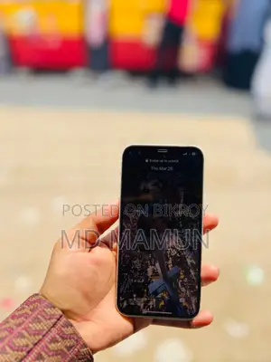 Apple iPhone 12 (Used)