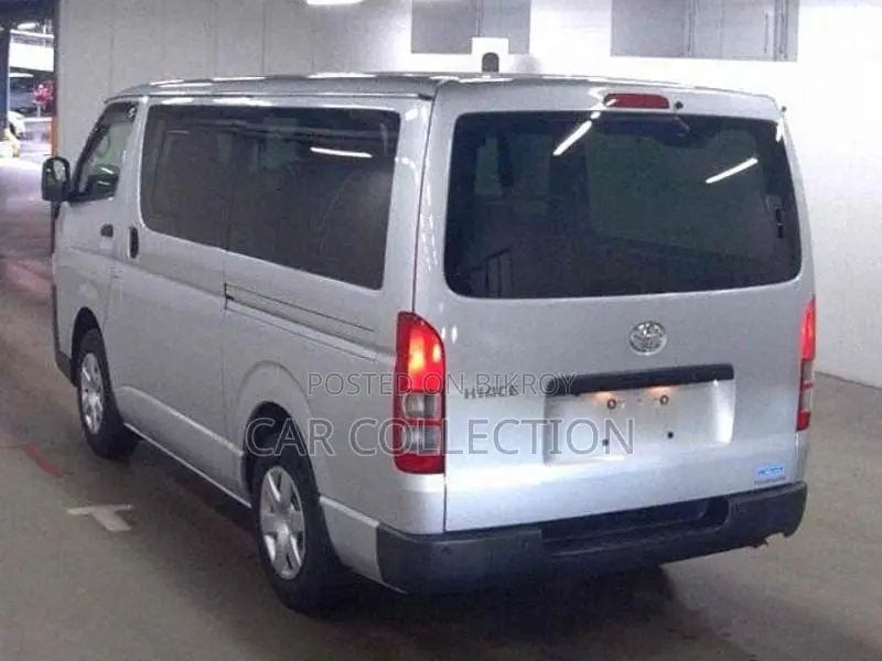Toyota Hiace Dx 2021