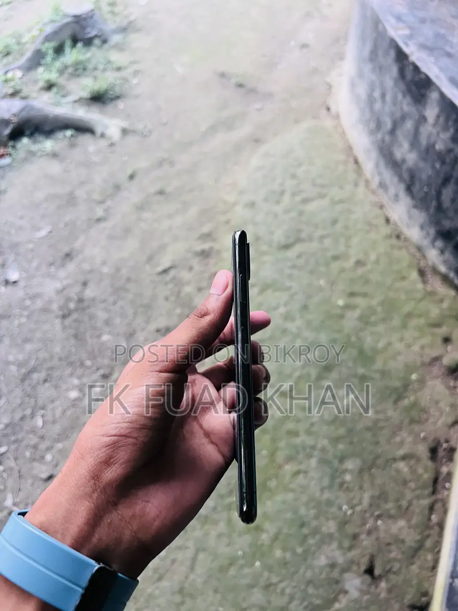Apple iPhone XS Max (Used)