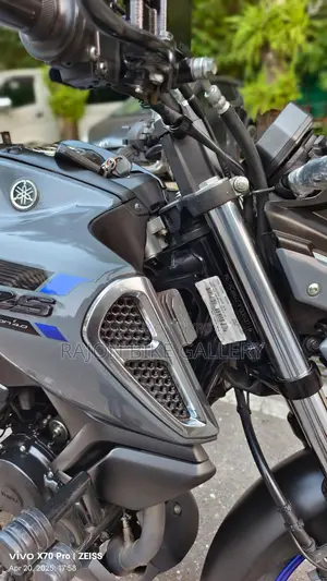 Yamaha Fzs V4 . 2024
