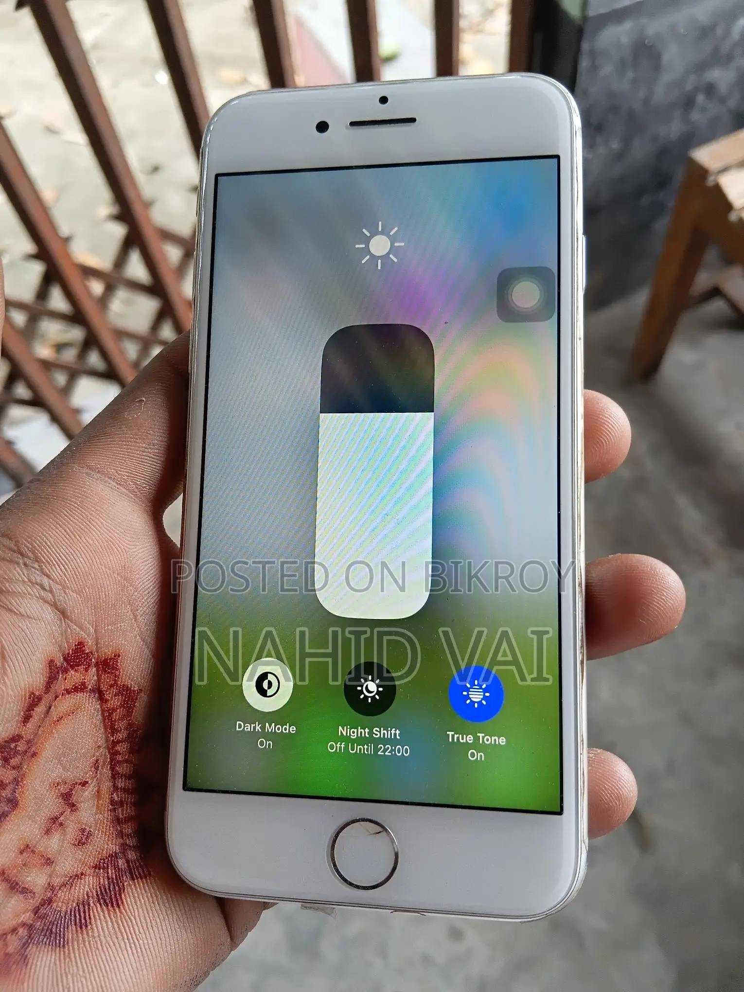 Apple iPhone 8 (Used)