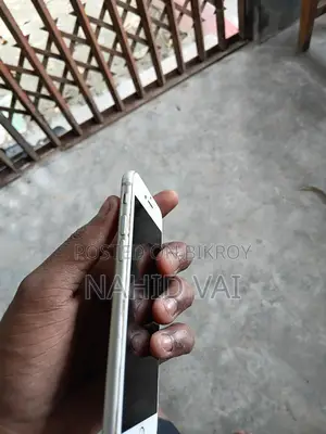 Apple iPhone 8 (Used)