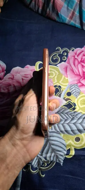 Samsung Galaxy J2 2/16 GB (Used)