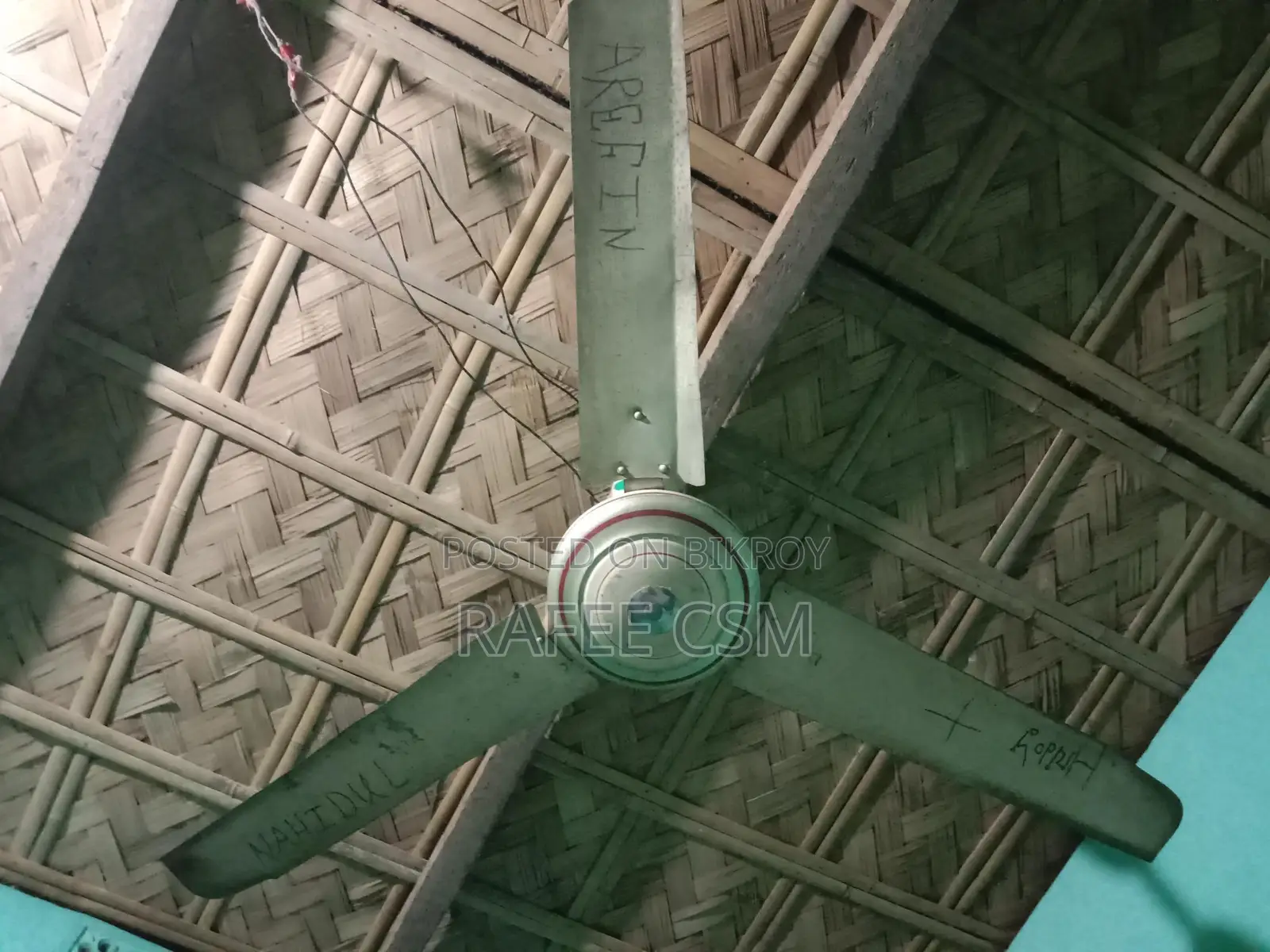 করাচি ভি আই পি ফ্যান বিক্রি হবে।