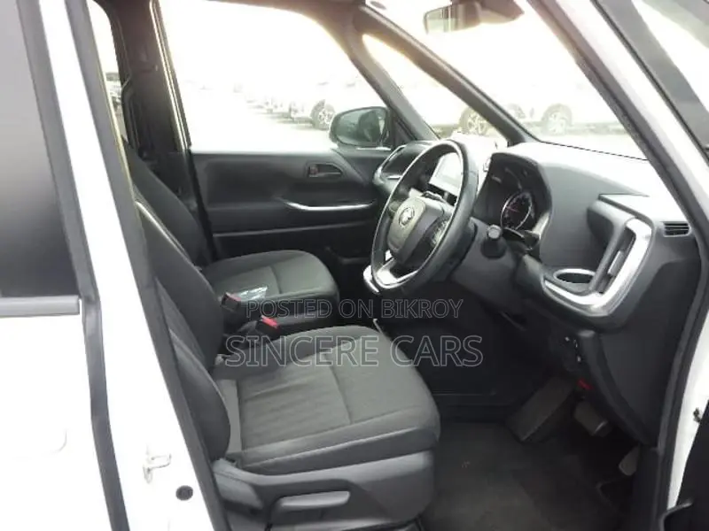 Toyota Noah SG PKG NON HYBRID 2023
