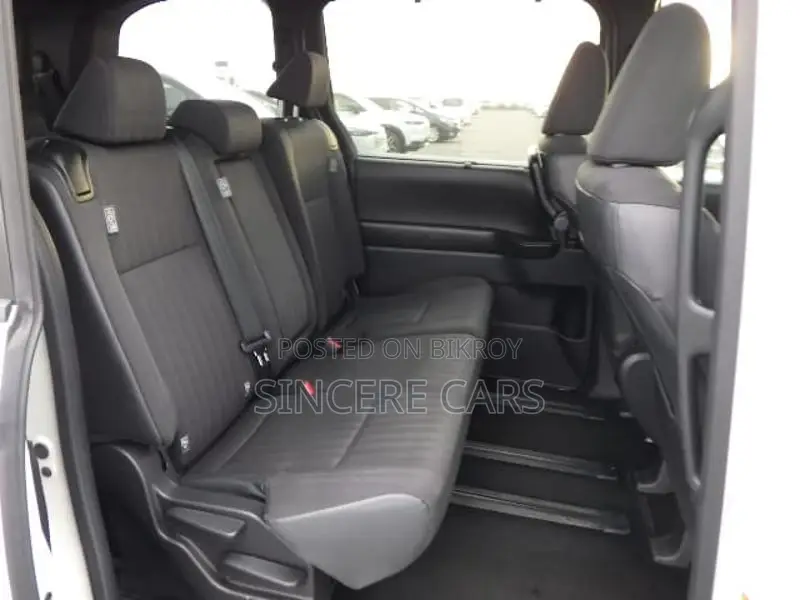 Toyota Noah SG PKG NON HYBRID 2023
