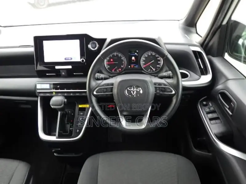Toyota Noah SG PKG NON HYBRID 2023