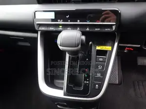 Toyota Noah SG PKG NON HYBRID 2023