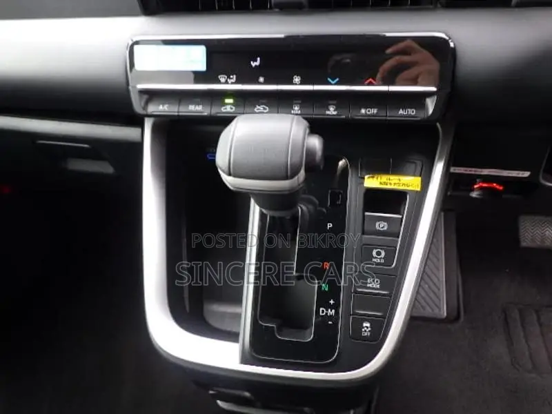 Toyota Noah SG PKG NON HYBRID 2023