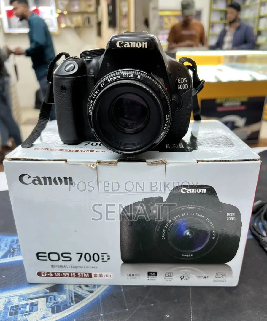 Canon 700D camera