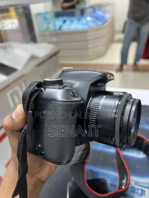 Canon 700D camera