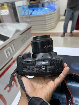 Canon 700D camera