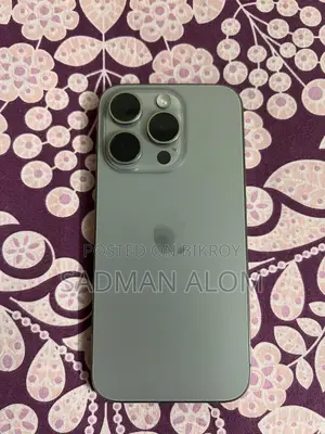 Apple iPhone 15 Pro Natural Titanium (Used)