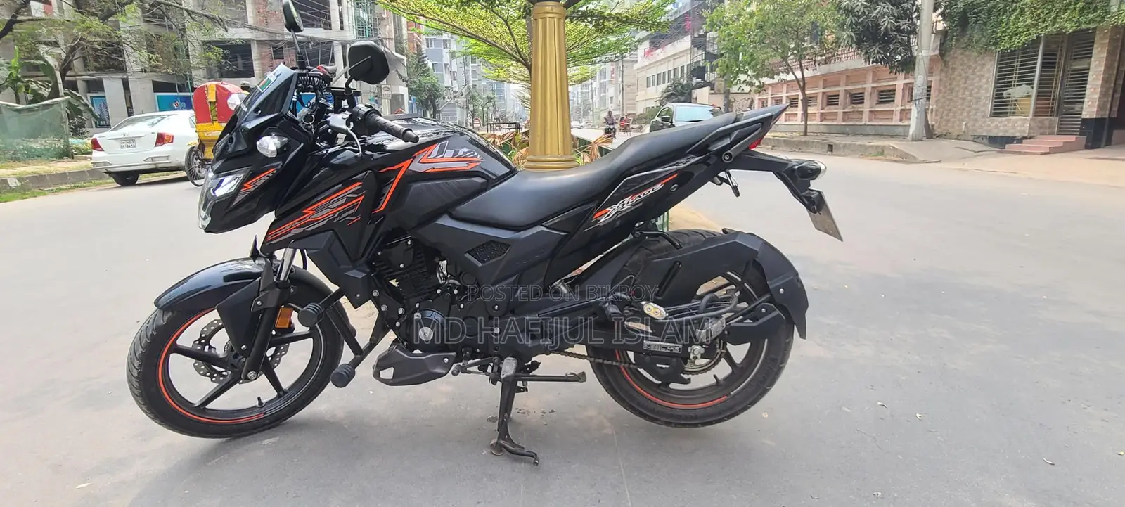 Honda X Blade . 2025