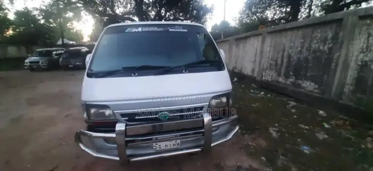 Toyota Hiace, 2004
