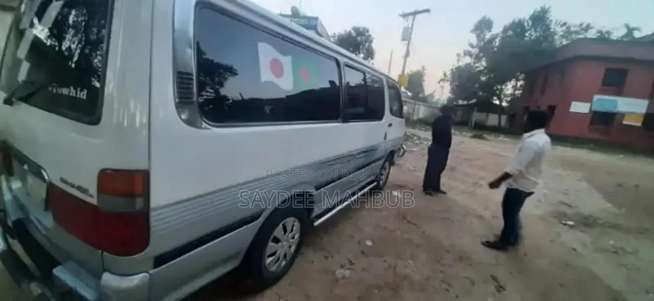 Toyota Hiace, 2004