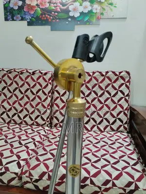 উচ্চ মানের মাইক্রোফোন / মাউথপিস স্ট্যান্ড