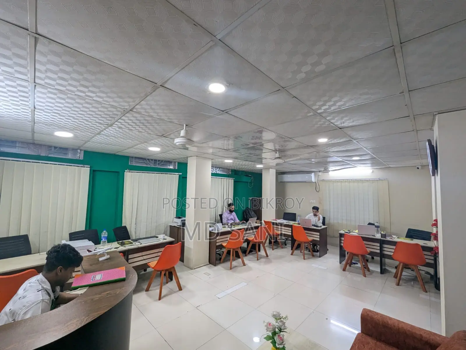 অফিসের আসবাবপত্র বিক্রি হবে