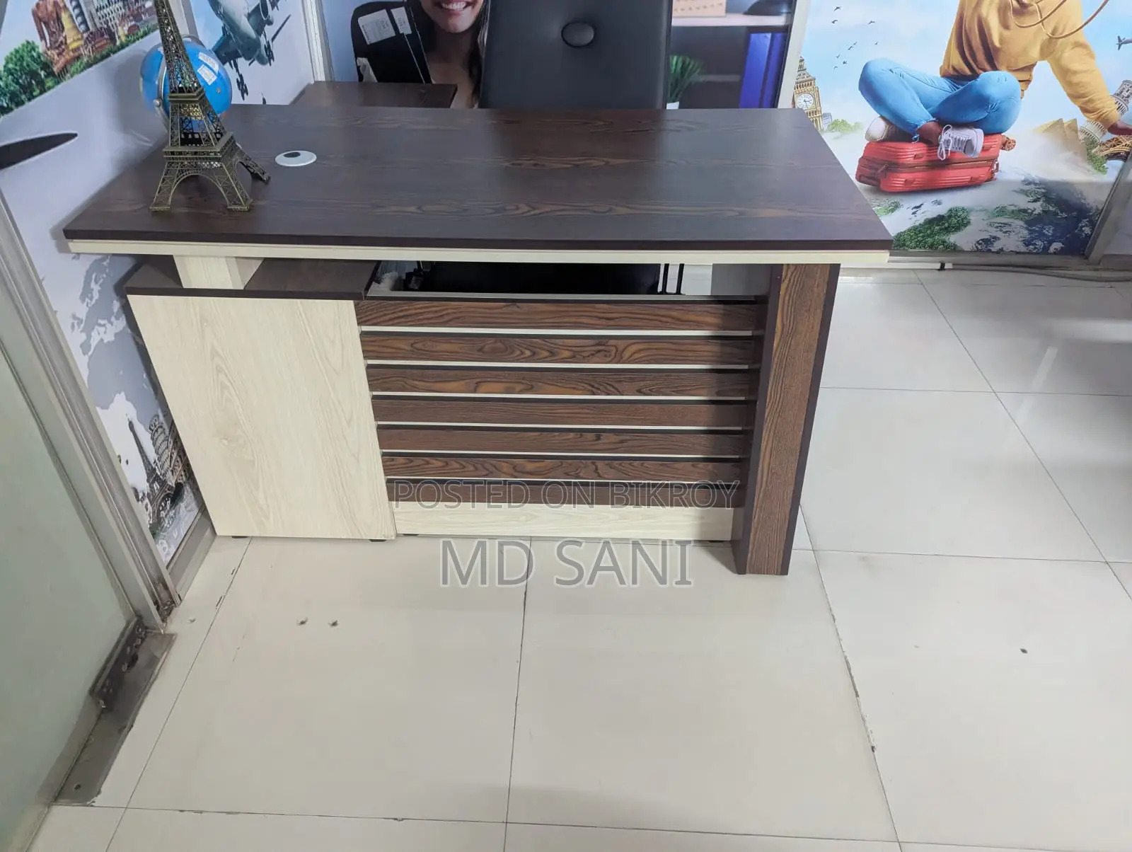 অফিসের আসবাবপত্র বিক্রি হবে