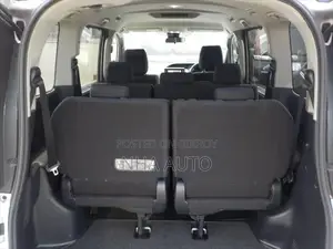 Toyota Noah HYBRID X PACKAGE 2021
