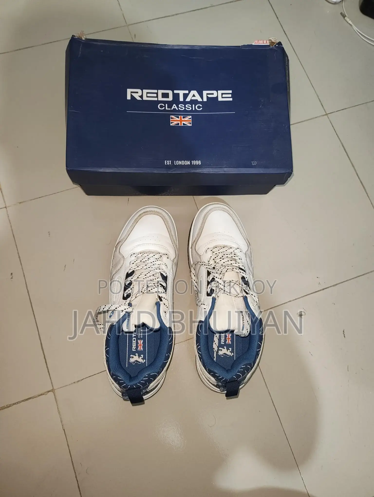 Reo Tape Sneaker Size 42 – Lightly Used, Good Condition