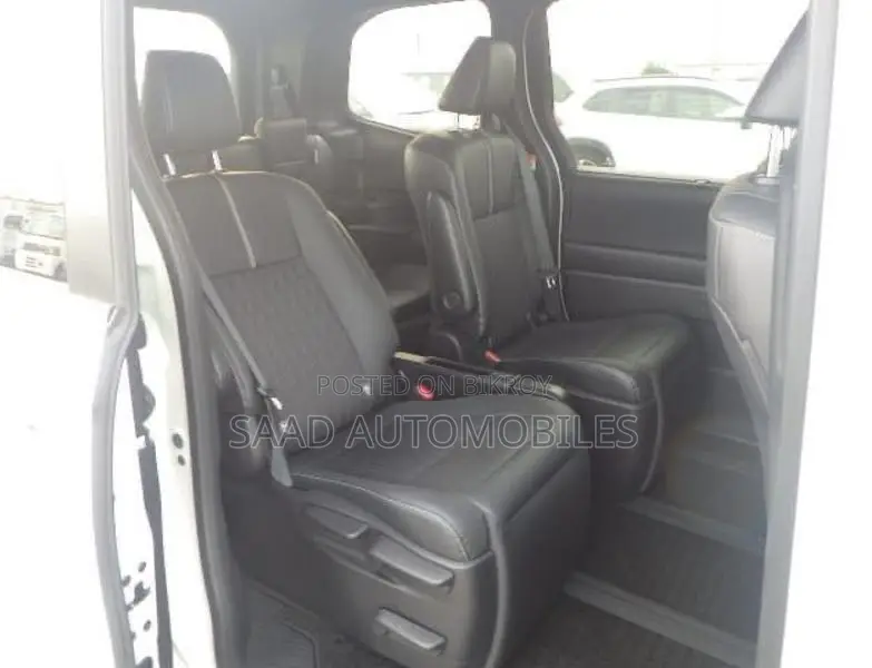 Toyota Noah S-z pkg 2022