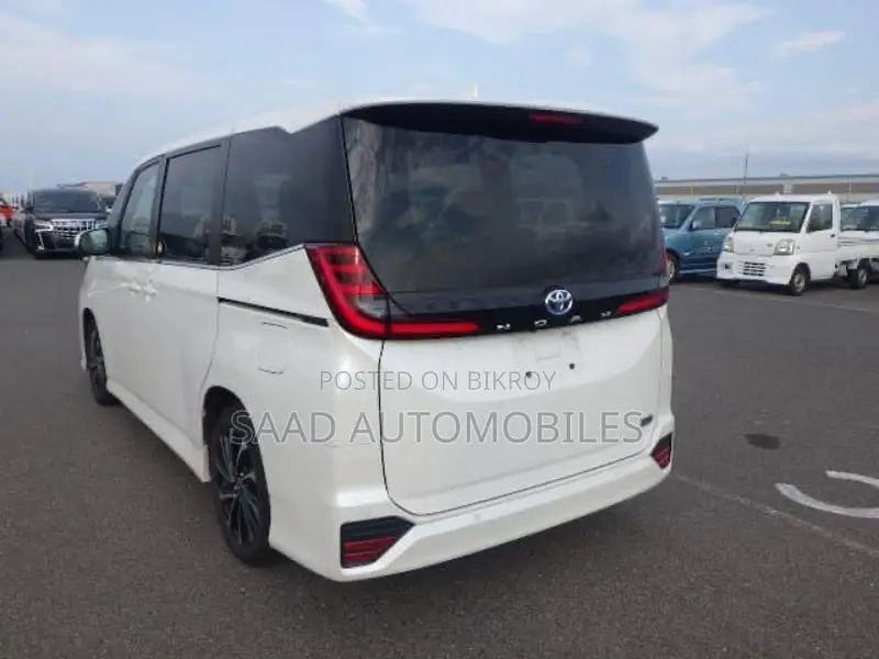Toyota Noah S-z pkg 2022