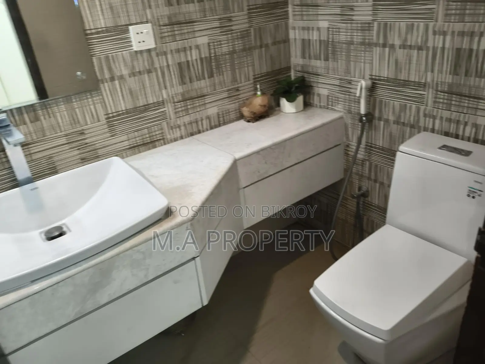 Rent Gulshan North Fully furnish Apartment 3-Bed