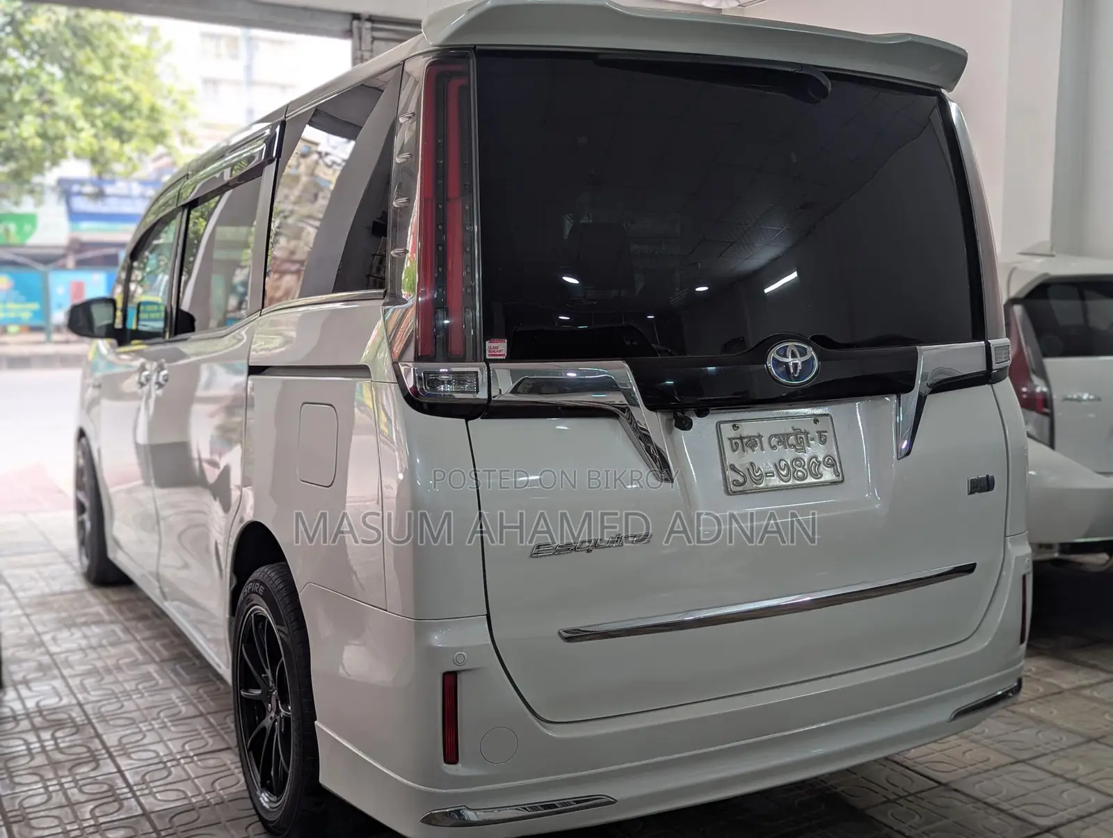 Toyota Esquire Gi premium 2018