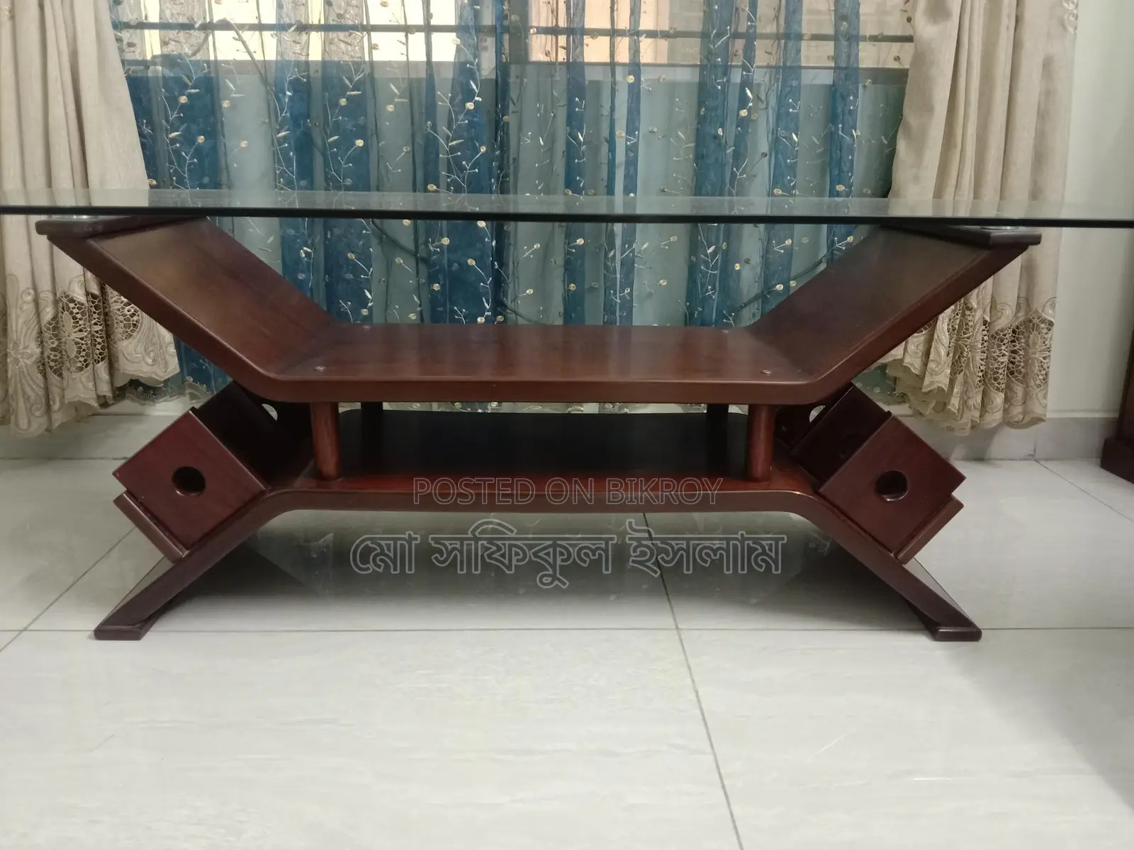 হাতিলের টিভি স্টেন