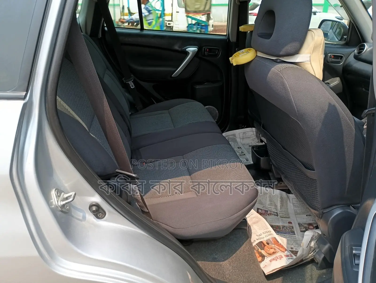 Toyota RAV4 silver 2004