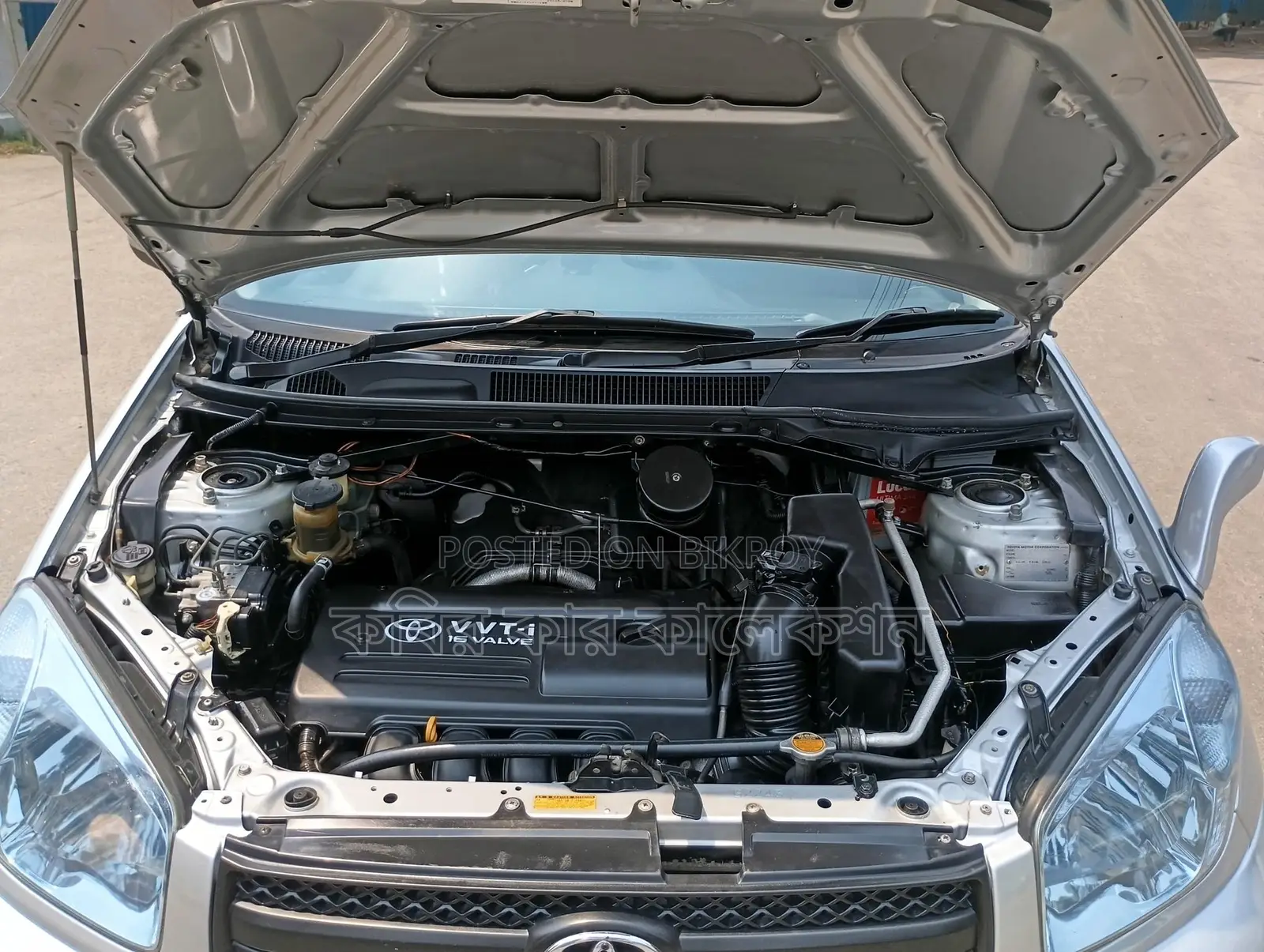 Toyota RAV4 silver 2004