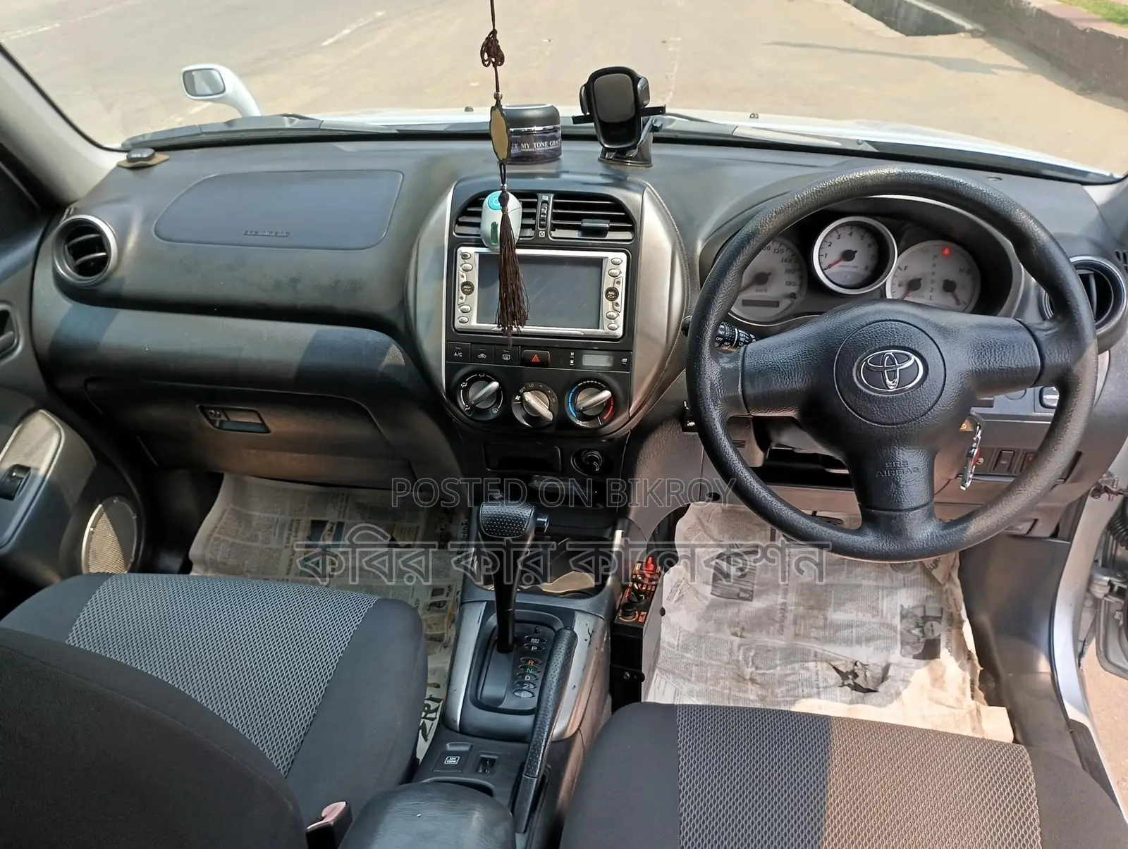 Toyota RAV4 silver 2004
