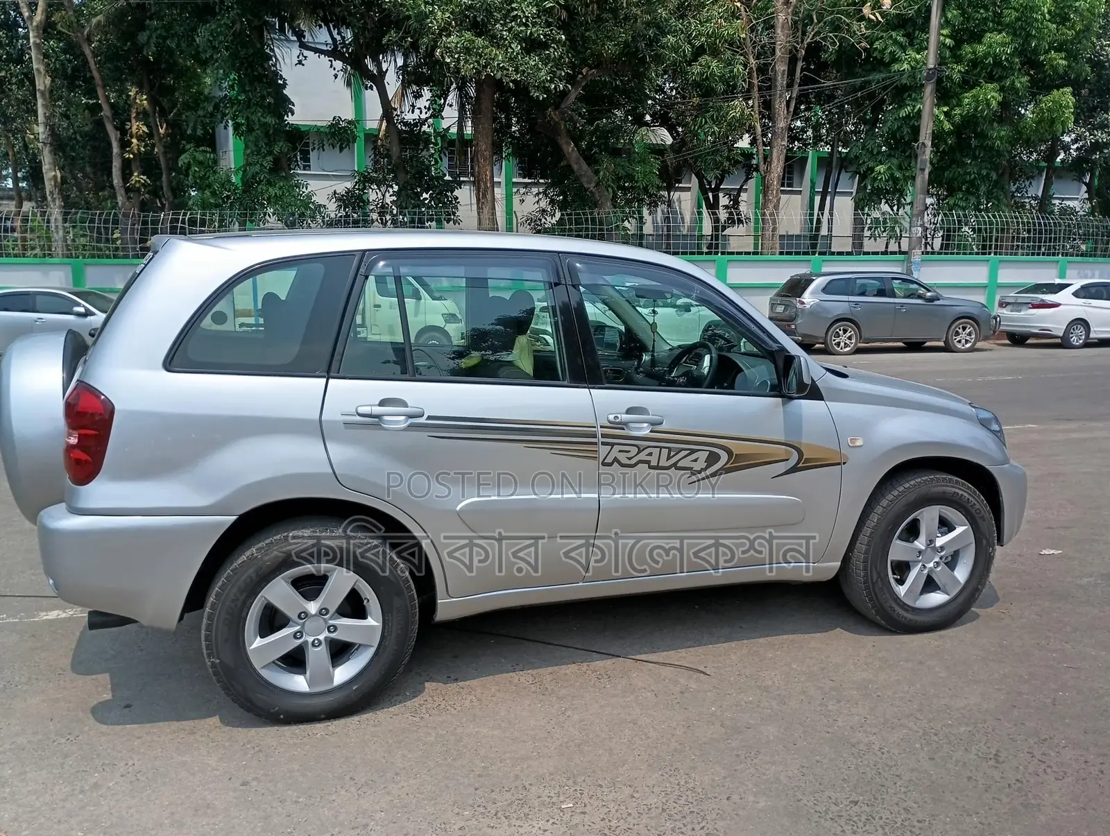 Toyota RAV4 silver 2004