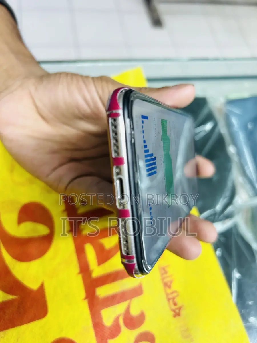 Apple iPhone X (Used)